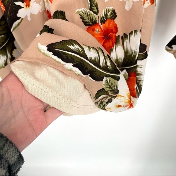 SUPERDOWN Revolve Ilah Surplice Floral VNeck Longsleeve Romper - Picture 12 of 14